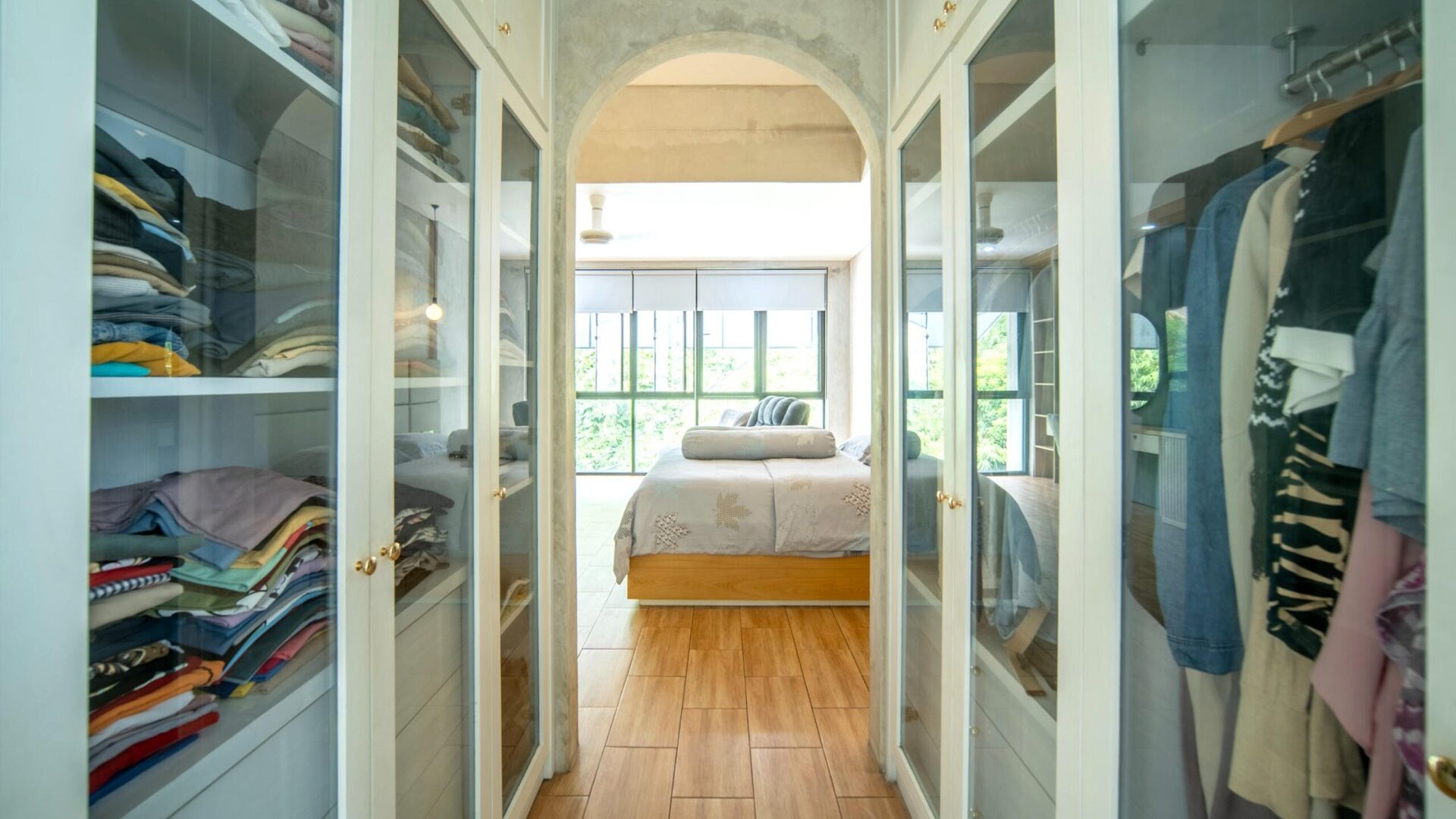 Walk in wardrobe at Gang Beji Villa, Dalung