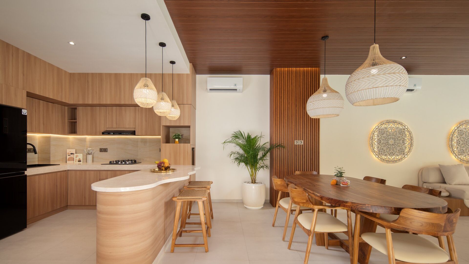Dining room at Villa Amandine, Tumbak Bayuh