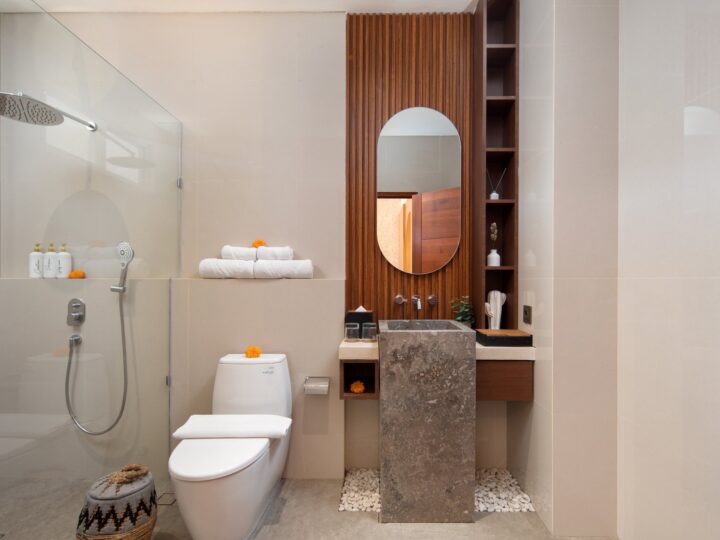 Bathroom one at Villa Amandine, Tumbak Bayuh