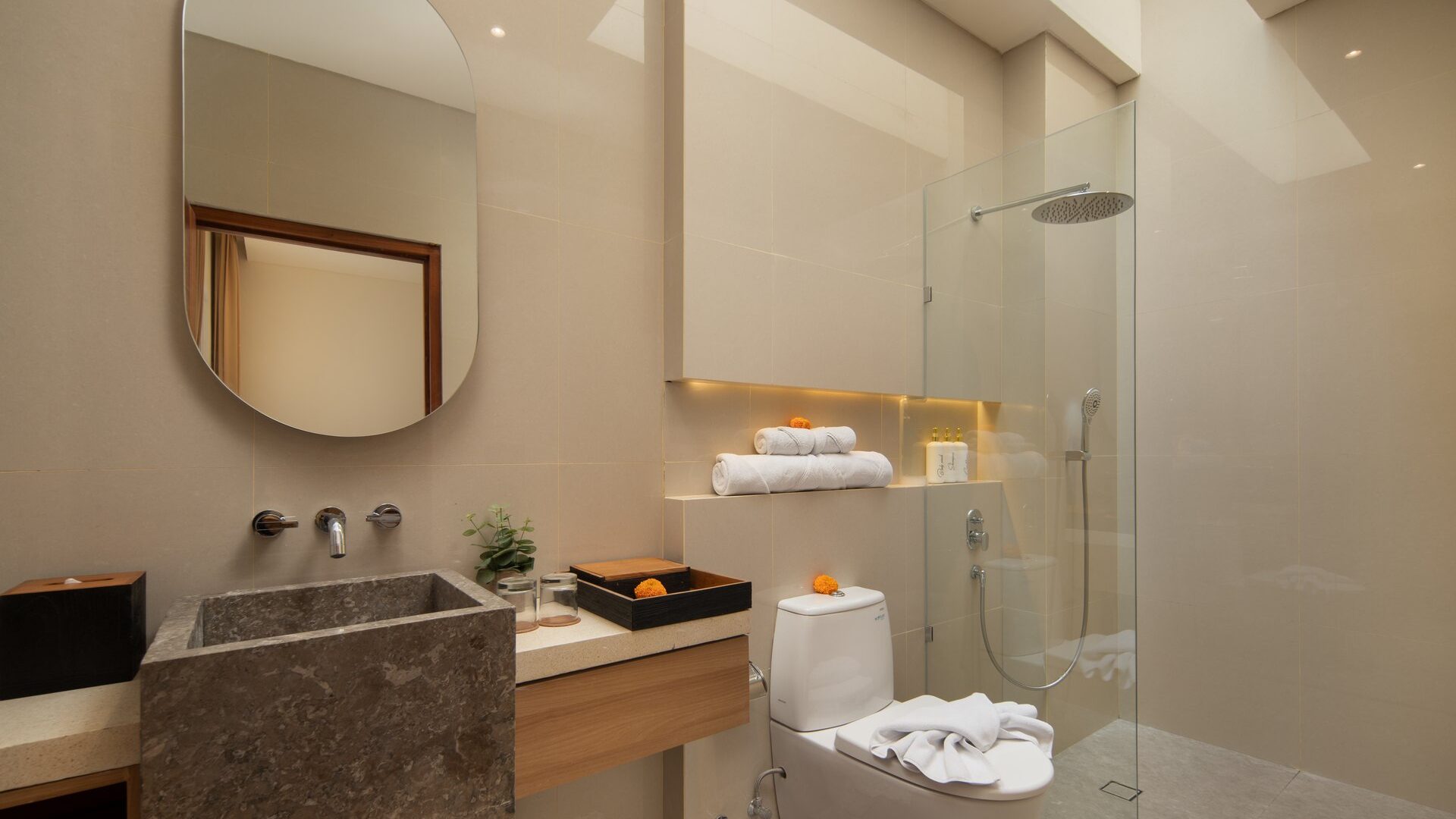 Bathroom two at Villa Amandine, Tumbak Bayuh