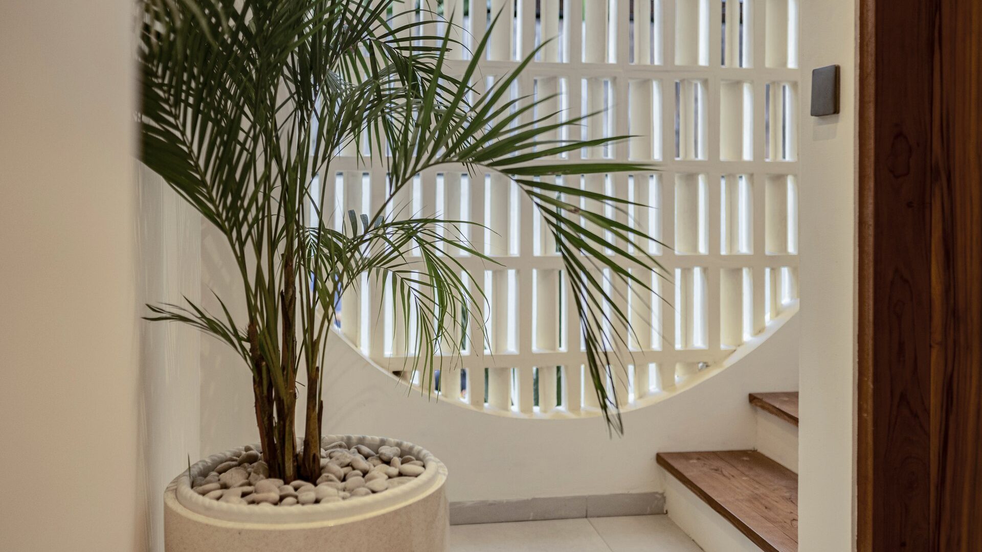 Loster screen at Villa Amandine, Tumbak Bayuh